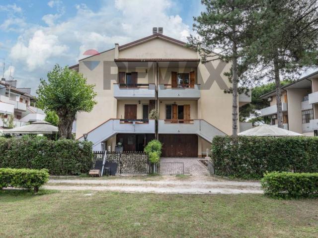 Villa Schiera in vendita a Punta Marina Terme, Ravenna