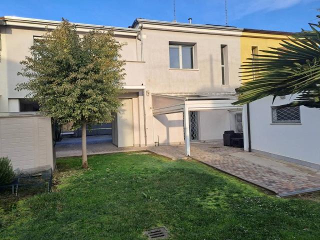 Villa Schiera in vendita a Ponte Nuovo, Ravenna