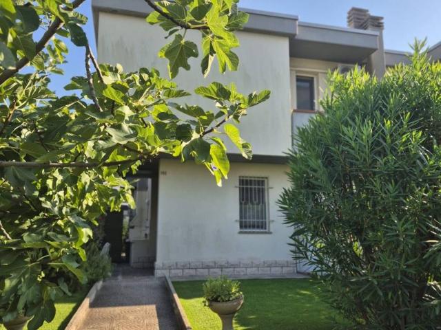 Villa Schiera in vendita a Ravenna, Reggio Emilia