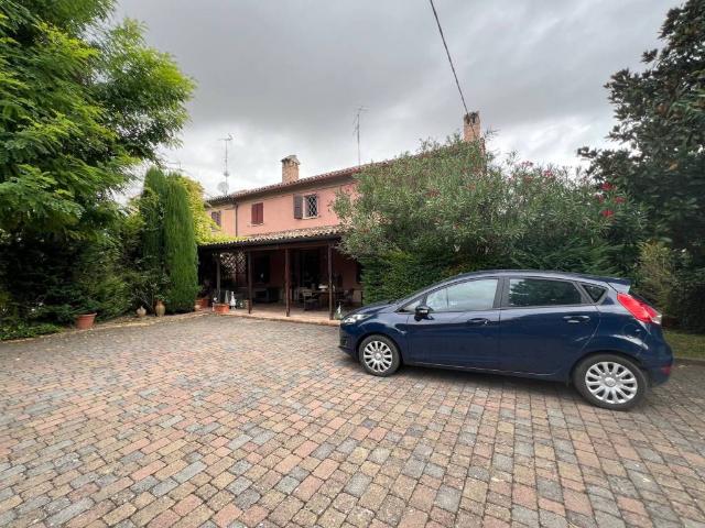 Villa Schiera in vendita a Ravenna, Reggio Emilia