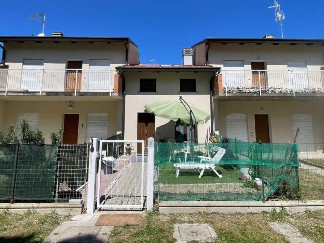 Villa Schiera in vendita a Punta Marina Terme, Ravenna