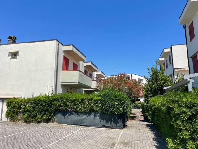 Villa Schiera in vendita a Ravenna, Reggio Emilia