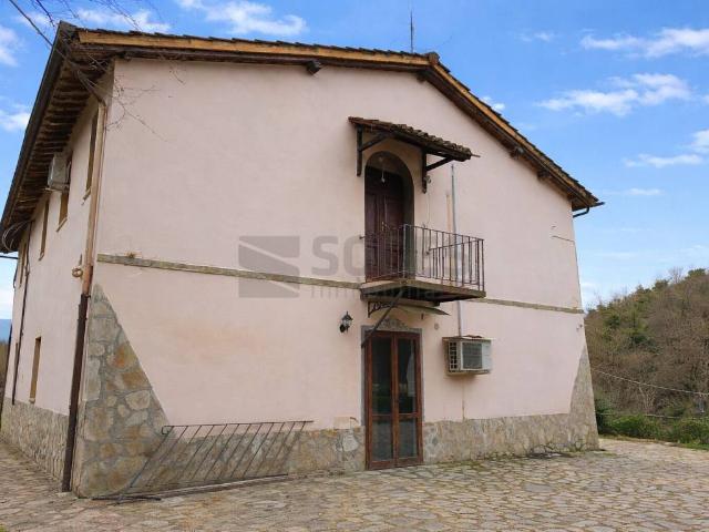 Villa Schiera in vendita a Unione di Comuni Valdarno e Valdisieve, Reggello