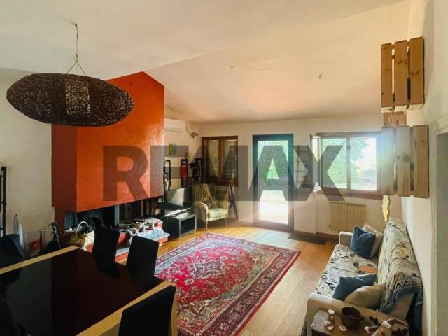 Villa Schiera in vendita a Unione di Comuni Valdarno e Valdisieve, Reggello
