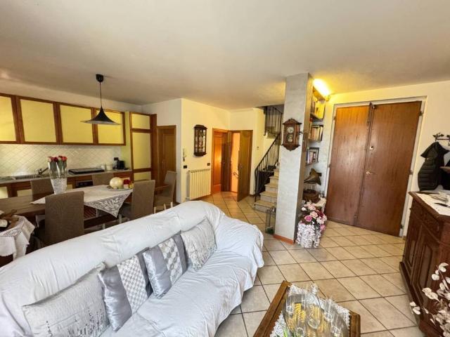 Villa Schiera in vendita a Unione di Comuni Valdarno e Valdisieve, Reggello