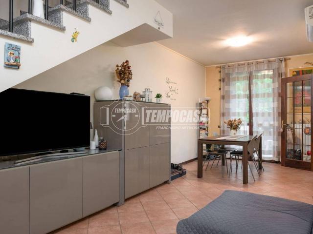 Villa Schiera in vendita a Cavazzoli, Re