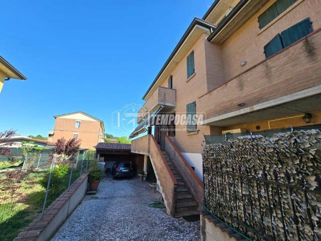 Villa Schiera in vendita a Re, Reggio Emilia