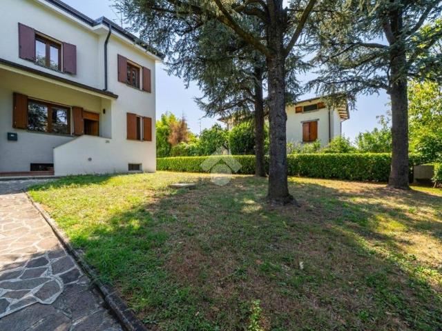 Villa Schiera in vendita a Re, Reggio Emilia