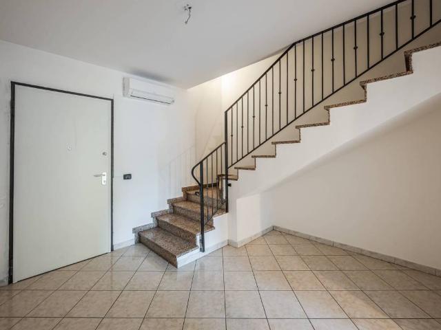 Villa Schiera in vendita a Pieve Modolena, Re