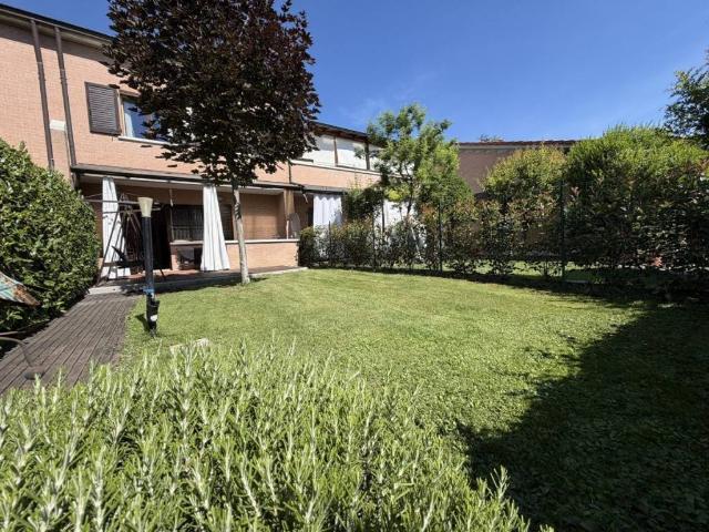 Villa Schiera in vendita a Buco del Signore, Re