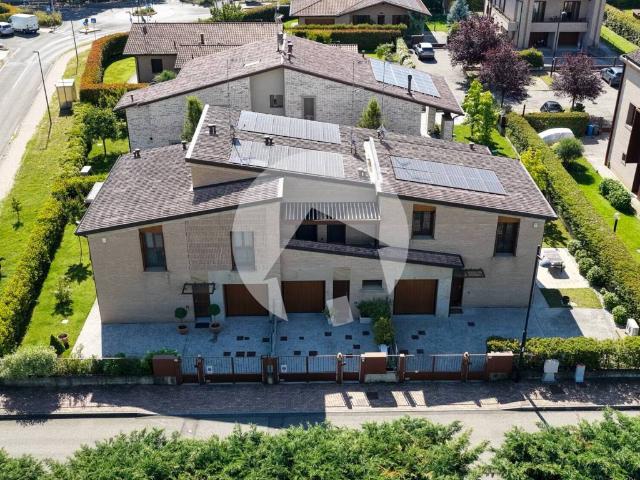 Villa Schiera in vendita a Canali, Re