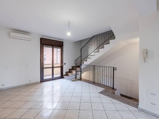 Villa Schiera in vendita a Pieve Modolena, Re
