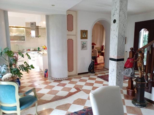 Villa Schiera in vendita a Resana, Veneto