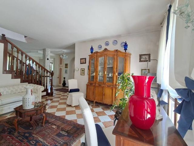 Villa Schiera in vendita a Resana, Veneto