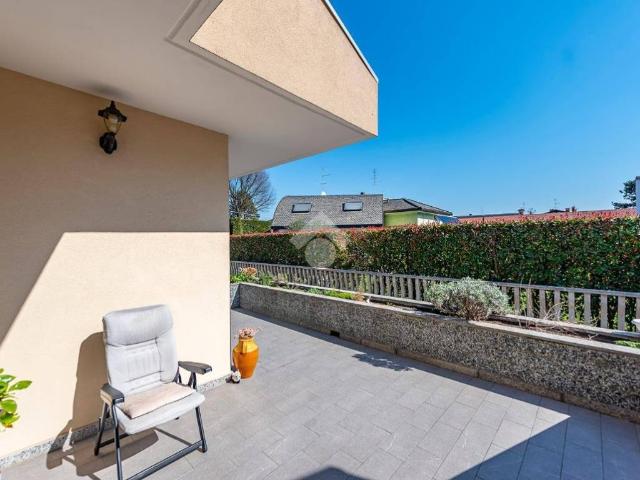 Villa Schiera in vendita a Rescaldina, Lombardia