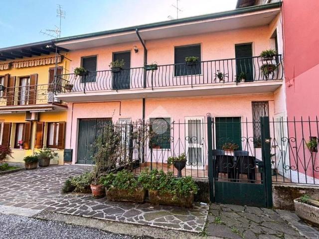 Villa Schiera in vendita a Rezzato, Lombardia
