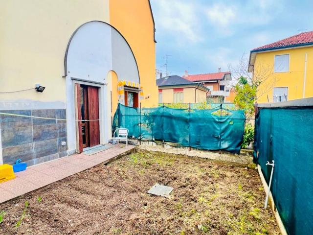Villa Schiera in vendita a Rho, Lombardia
