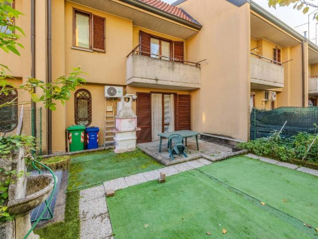 Villa Schiera in vendita a Rho, Lombardia