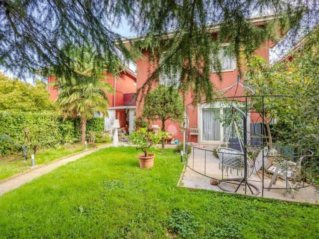 Villa Schiera in vendita a Cascina Mazzino, Rho