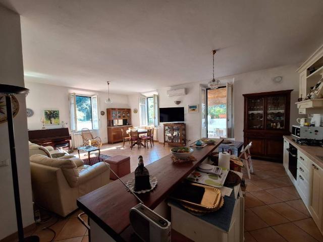 Villa Schiera in vendita a Roma Capitale, Lazio