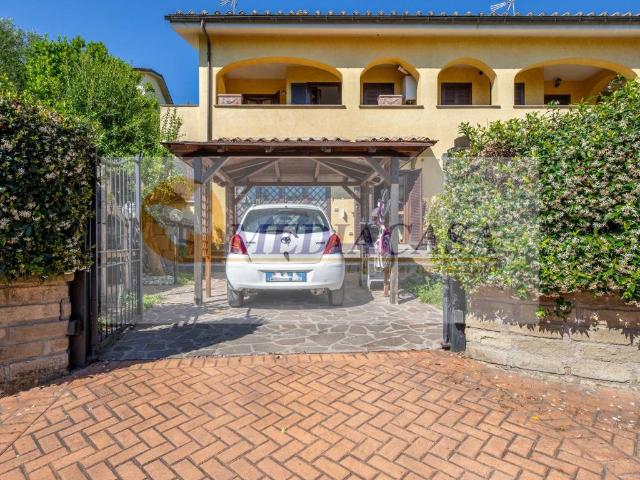 Villa Schiera in vendita a Roma Capitale, Lazio