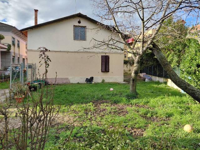 Villa Schiera in vendita a Riccione, Reggio Emilia