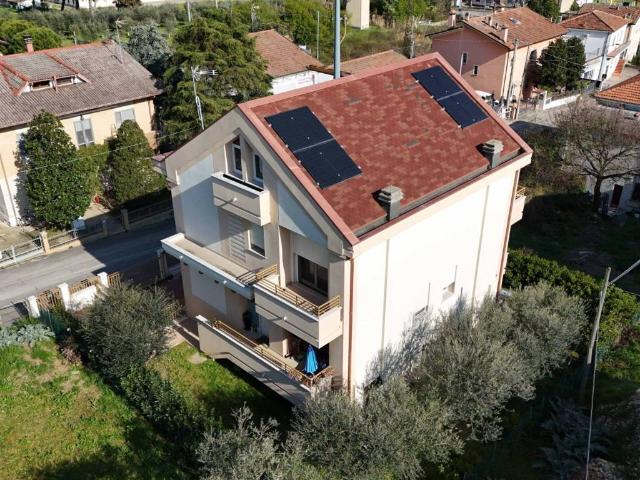 Villa Indipendente in vendita a Rimini, Reggio Emilia