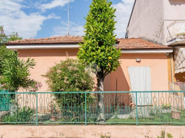 Villa Schiera in vendita a Rimini, Reggio Emilia