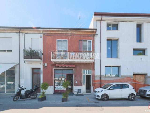 Villa Schiera in vendita a Rimini, Reggio Emilia