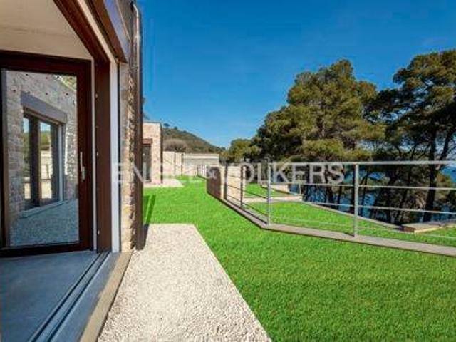 Villa Schiera in vendita a Rio, Toscana
