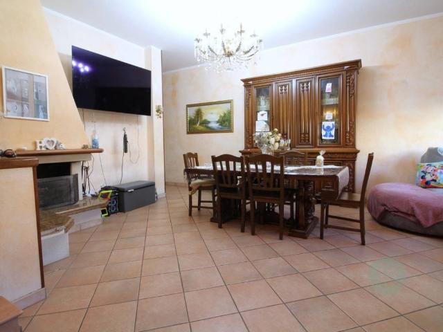 Villa Schiera in vendita a Pianura Reggiana, Re