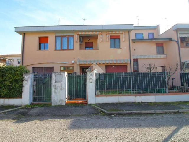 Villa Schiera in vendita a Pianura Reggiana, Re