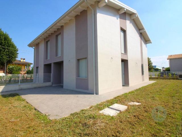 Villa Schiera in vendita a Pianura Reggiana, Re