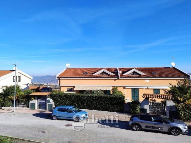 Villa Schiera in vendita a Ripalimosani, Molise
