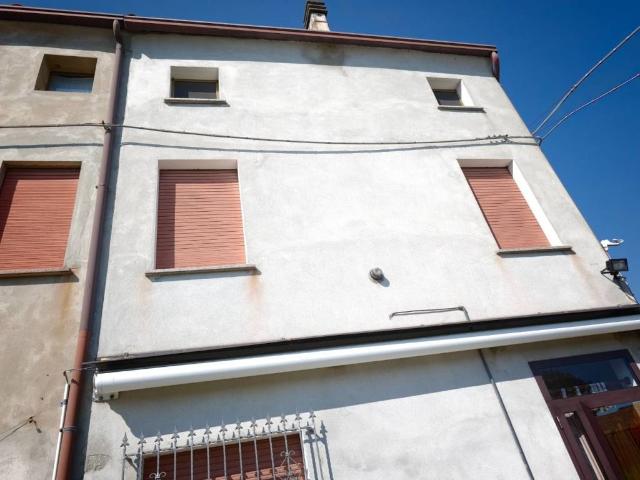 Villa Schiera in vendita a Galvana, Riva del Po