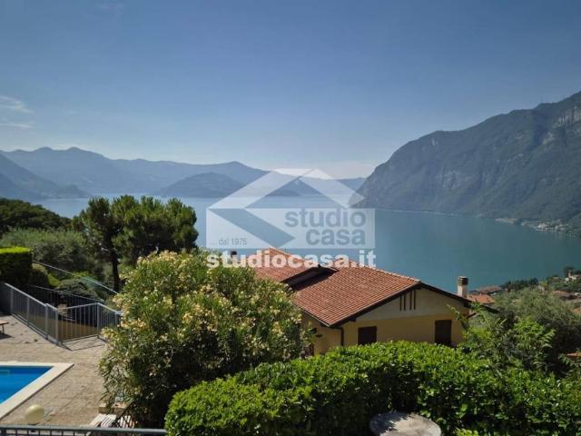 Villa Schiera in vendita a Riva Di Solto, Lombardia