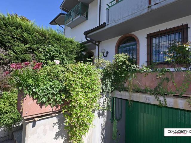 Villa Schiera in vendita a Piemonte, Torino