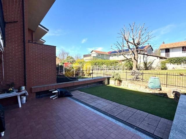 Villa Schiera in vendita a Borgo Uriola, Piemonte