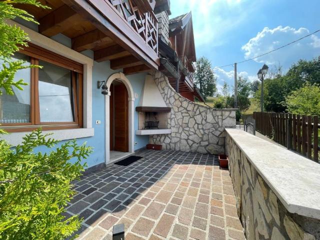 Villa Schiera in vendita a Canove Di Roana, Veneto