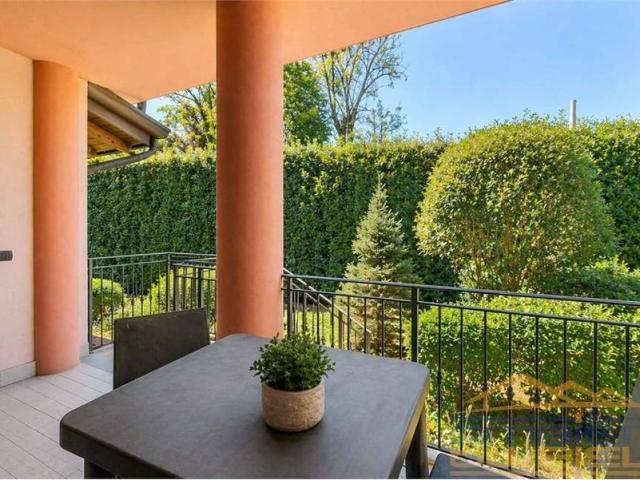 Villa Schiera in vendita a Robbiate, Lombardia
