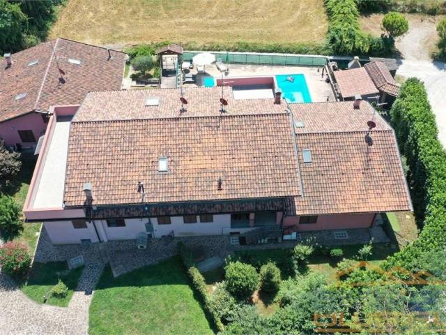 Villa Schiera in vendita a Robbiate, Lombardia