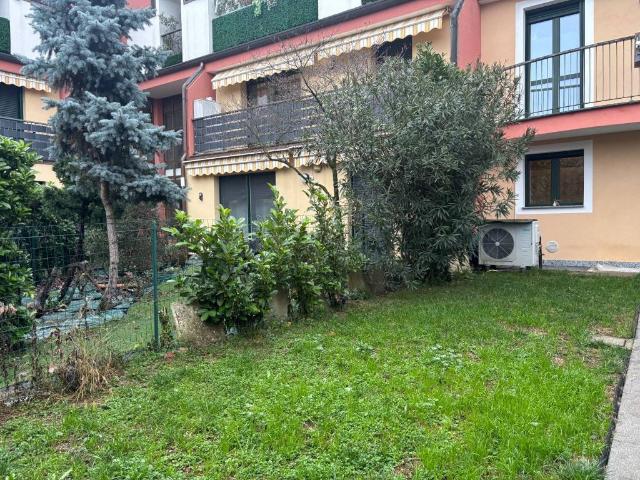 Villa Schiera in vendita a Robecchetto, Robecchetto Con Induno