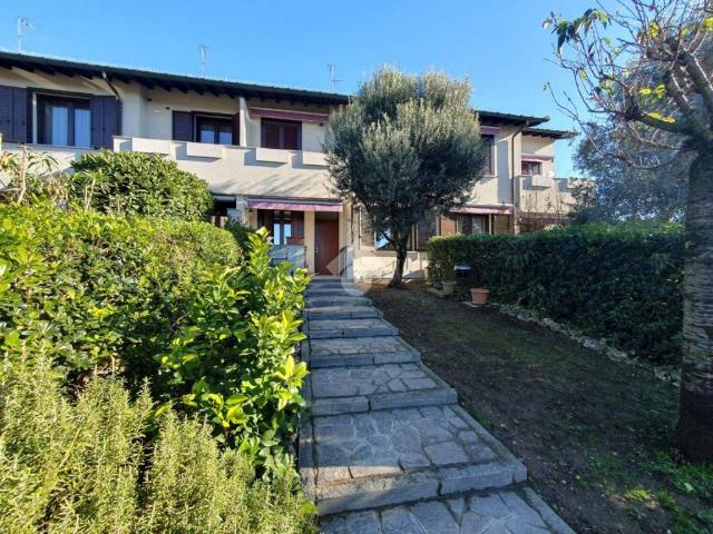 Villa Schiera in vendita a Robecco Sul Naviglio, Lombardia