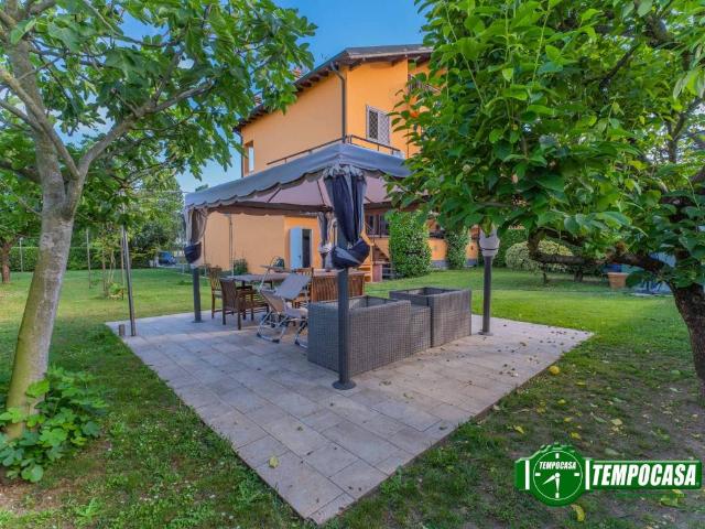 Villa Schiera in vendita a Ca de Noci, Robecco Sul Naviglio