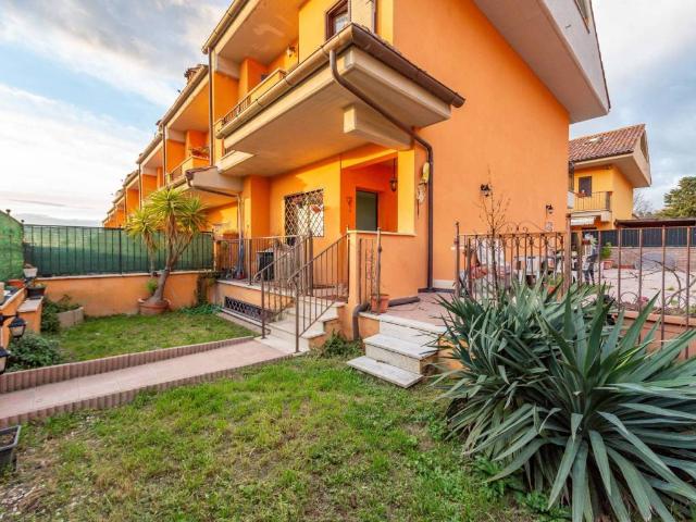 Villa Schiera in vendita a Roma Capitale, Lazio