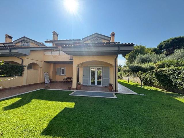 Villa Schiera in vendita a Roma Capitale, Lazio