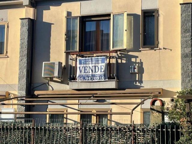 Villa Schiera in vendita a Roma Capitale, Lazio