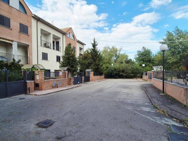 Villa Schiera in vendita a Roccamontepiano, Abruzzo