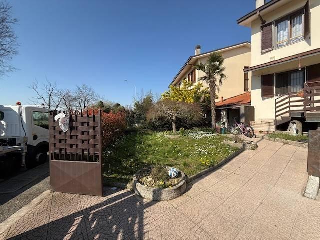 Villa Schiera in vendita a Rodano, Lombardia