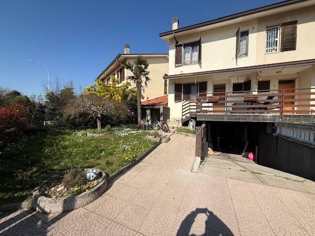 Villa Schiera in vendita a Rodano, Lombardia